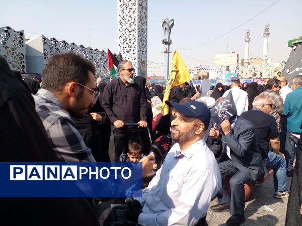 تشیع پیکر مطهر شهید عباس نیلفروشان با حضور پر شور مردم