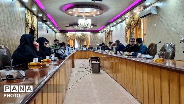 نشست بررسی برنامه‌های اوقات فراغت تابستانی و طرح‌های تربیتی دانش‌آموزی در کهگیلویه و بویراحمد