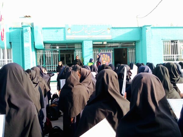 برگزاری مراسم ختم قرآن در دبیرستان دخترانه فاطمیه