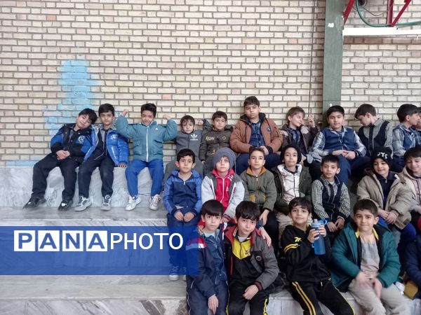 مسابقات دارت در دبستان پسرانه غدیر شهرستان شیروان