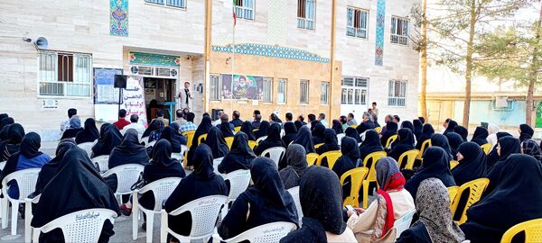 مجمع عمومی انجمن اولیا و مربیان دبیرستان میثاق کاشمر