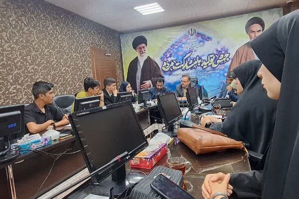 نشست صمیمی فرماندار شهرستان رباط کریم با دانش‌آموزان نخبه فرهنگی و خبرنگاران پانا