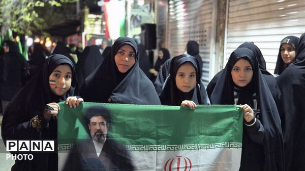 تصویرِ  وفاداری دهه نودی‌ها