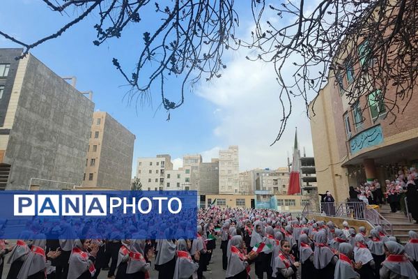 جشن پیروری انقلاب اسلامی در دبستان شهید آقچه‌لو رباط‌کریم