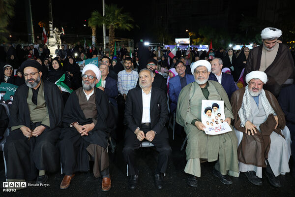 مراسم گرامیداشت قائد امت و دومین سالگرد شهدای خدمت