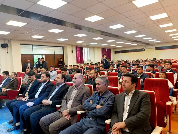 افتتاحیه اردوی مسئله محور پسران در اردوگاه شهید باهنر تهران 