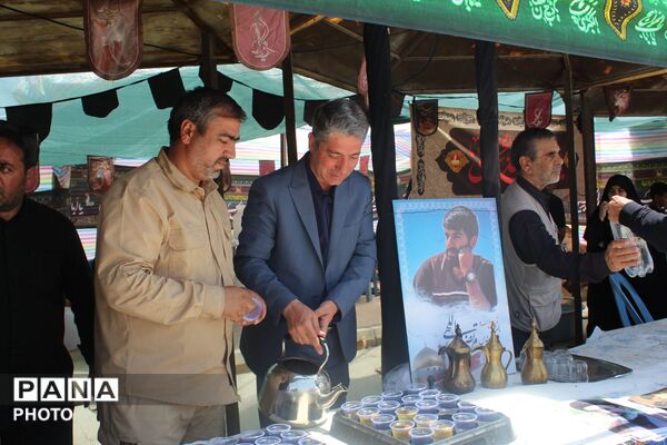 همدلی فاروج در مسیر بازگشت زائران؛ موکب‌های خدمت‌رسانی تا آخرین لحظه پای کار بودند