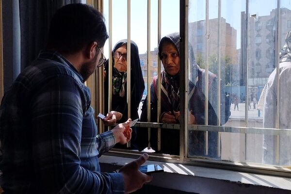 قرارگاه خدمت‌رسانی یاوران جهادگر در بهارستان‌دو