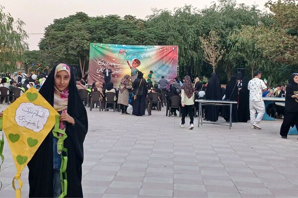 برگزاری جشن بادبادک ها و جشن خیابانی به مناسبت هفته فرهنگی ملارد 