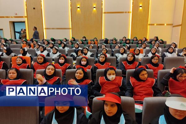 صدای زنگ انقلاب برای آغاز جشنی دوباره