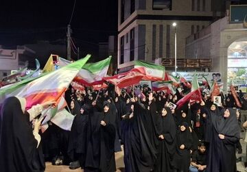 حضور پر شور مردم کرمان در شب اربعین حسینی