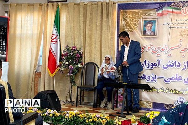 پژوهشگران نوجوان پیشوا روی سکوی افتخار