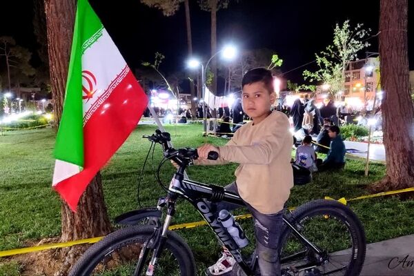 نسل جدید هم پای کار انقلاب هستند
