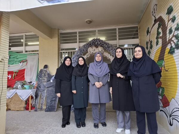 زنگ مهر در دبیرستان شاهد تقوا پیشگان ناحیه ۴ مشهد نواخته شد