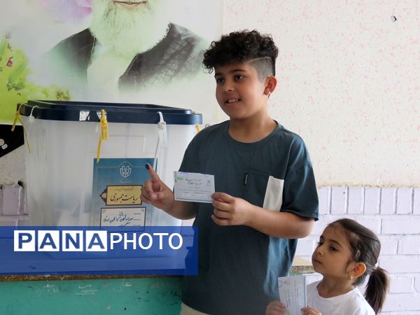 حضور پرشور مردم شهر درق در انتخابات چهاردهمین دوره ریاست‌جمهوری