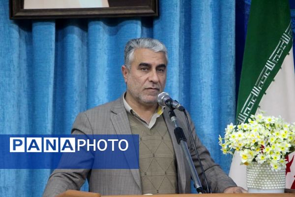 رونمایی کتاب «صبحی که در راه است» 