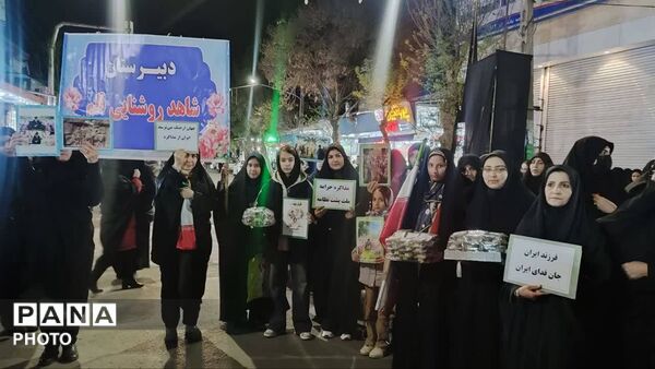 روایت خیابان‌های بناب از اربعین رهبر شهید و شهدای دانش‌آموز