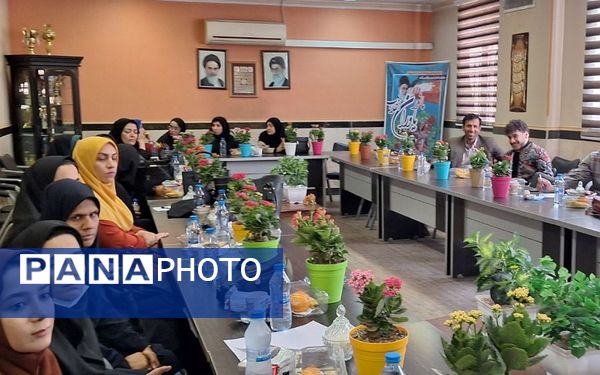 کارگاه توانمند‌سازی مشاوران مدارس شهرستان قرچک‌ 