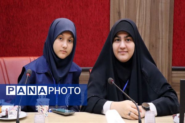 نشست صمیمی فعالین رسانه ای دانش‌آموزان با مدیرعامل خبرگزاری پانا