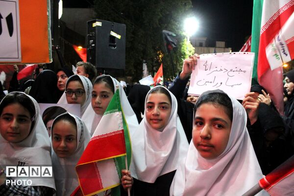  میدان بیعت دانش‌آموزان با سیدالشهدای انقلاب