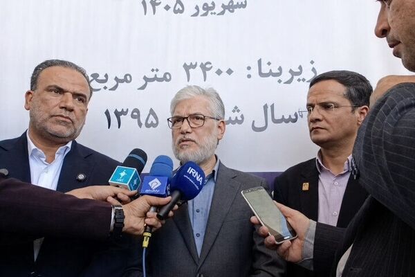 دانشگاه‌ها باید برای حل مسائل جامعه و توسعه مناطق پای کار بیایند
