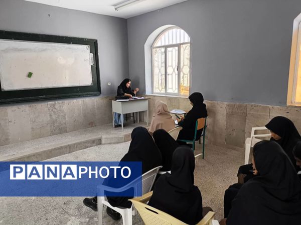 نمایش خلاقیت و استعداد نوجوانان 