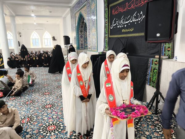 حضور پرشور نسل آینده انقلاب در راهپیمایی ۱۳ آبان سندرک