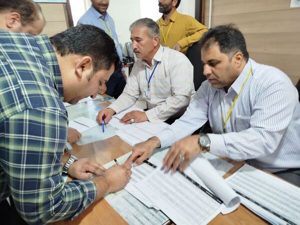 توزیع صندوق‌های اخذ رای دور دوم چهاردهمین دوره انتخابات ریاست جمهوری شهرستان کاشمر 