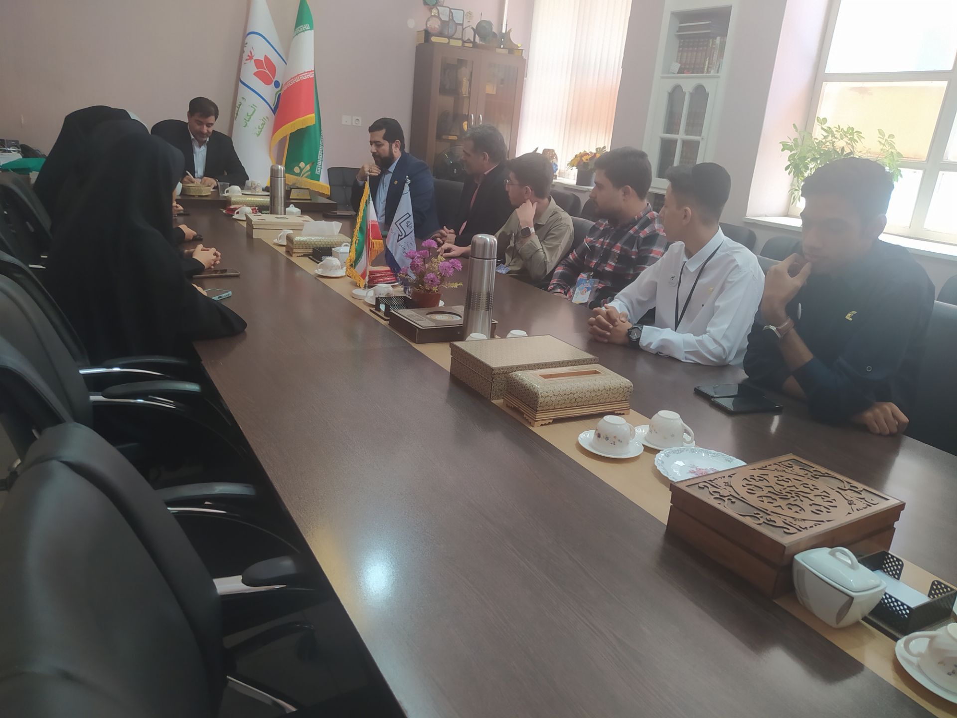 دیدار معاون پرورشی و فرهنگی اداره‌کل آموزش و پرورش استان اصفهان با اعضای مجلس دانش آموزی اصفهان