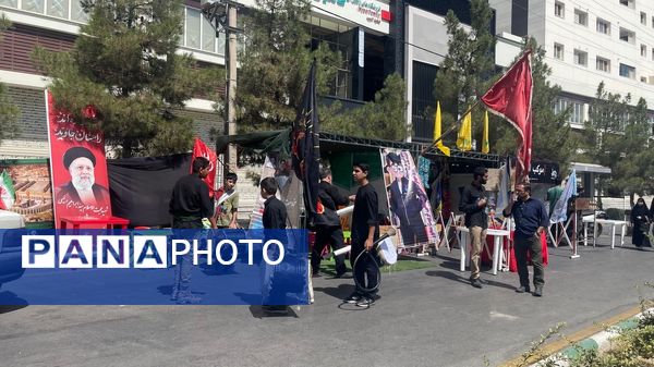 بازآفرینی مسیر عشق؛ جاماندگان اربعین در شبیه‌سازی مواکب نجف تا کربلا گردهم آمدند‌.