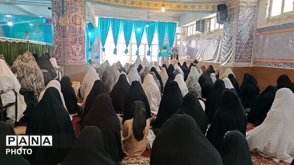 تجلی اتحاد و همبستگی در نماز جمعه فارسان