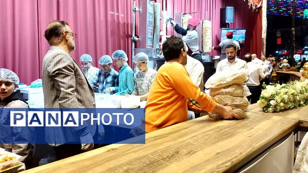 حال و هوای خیابان‌های مشهد در شب نیمه شعبان 