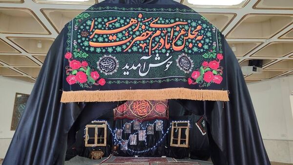 مراسم استقبال از شهید گمنام در دبیرستان دخترانه امام رضا(ع) واحد ۱۲ مشهد