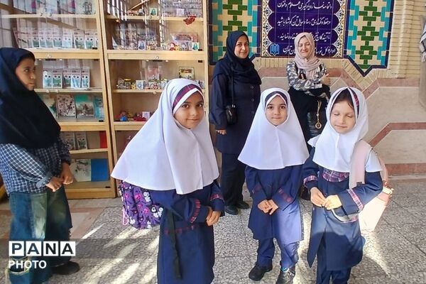 جشن شکوفه‌ها و آغاز شیرین کلاس اولی‌ها در دبستان دخترانه امین
