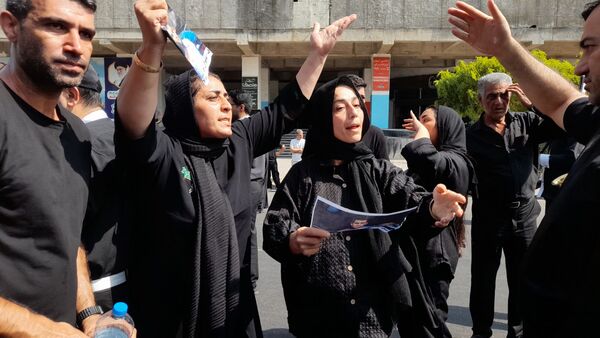 مراسم وداع مردم قهرمان پرور با پیکر پاک جاسم دلاوری در قائمشهر