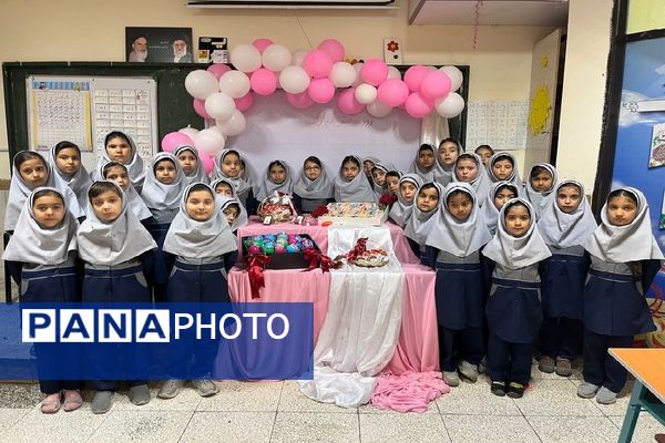 جشن روز دختر در دبستان کوثر مشهد