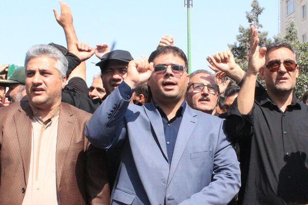تشییعی که بهارستان را یکپارچه عزادار و مفتخر کرد