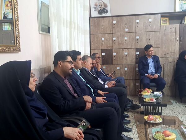 مراسم باشکوه زنگ ایثار و مقاومت در مدرسه شاهد تکتم ناحیه ۳