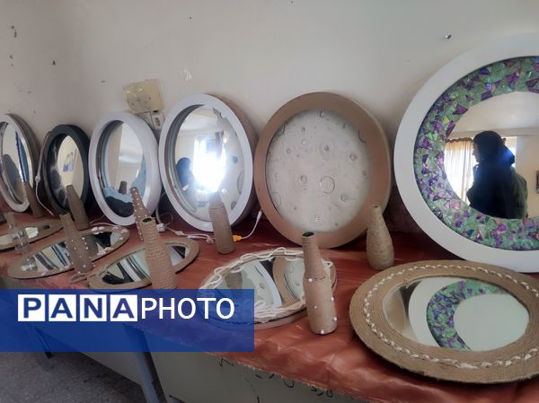 نمایشگاه دست‌سازه‌های دانش‌آموزی در پارسیان