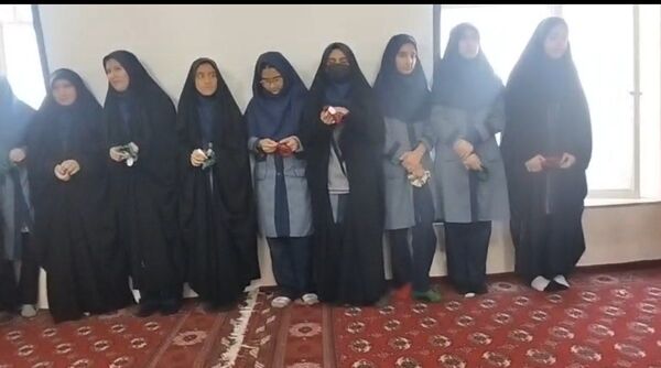  تقدیر از فعالین حجاب و عفاف در دبیرستان شاهد تکتم