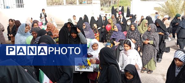 راهپیمایی باشکوه ۲۲ بهمن در فین؛ جلوه‌ای از حضور پرشور مردم