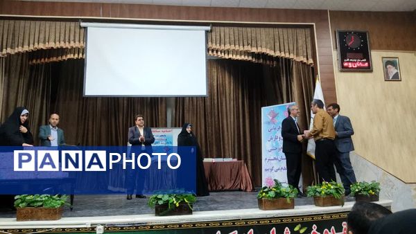 جلوه‌های معنوی اختتامیه مسابقات قرآنی دارالقرآن تسنیم کاشان