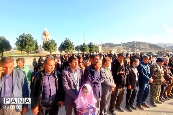 بیعت دانش‌آموزان دیشموکی  با رهبر انقلاب