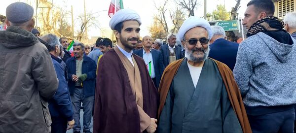اجتماع حماسی مردم شهرستان زرقان در محکومیت اقدامات تروریستی اخیر