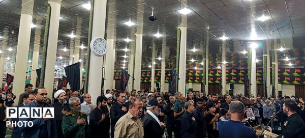 آیین گرامیداشت چهارمین ماهگرد شهادت «رهبر شهید» و شهدای دانش‌آموز دبستان شجره طیبه میناب