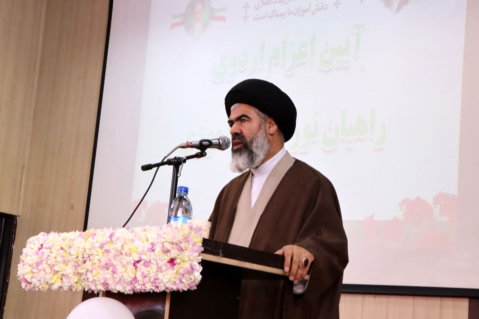 لازمه شهید شدن، شهید‌گونه زیستن است