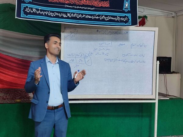 برگزاری جلسه آموزش خانواده در دبستان شاهد حاج تقی آقا بزرگ مشهد
