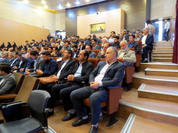 آیین تجلیل از معلمان نمونه استانی در بجنورد