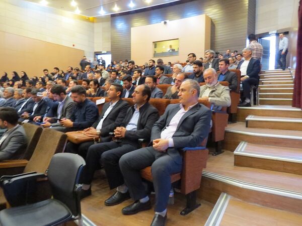 آیین تجلیل از معلمان نمونه استانی در بجنورد