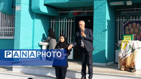 روایتگری هشت سال دفاع مقدس در دبیرستان فاطمیه